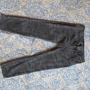 Camo women’s pants size 28